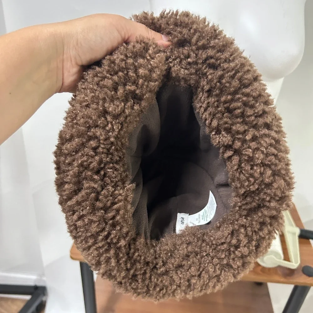 Aerie Faux Fur Trim Ribbed Beanie Hat One Size Brown Gorpcore Winter Cozy Hat